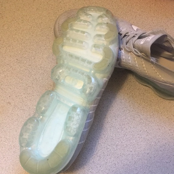 Size 11 worn 2 times great conditition - Picture 2 of 3